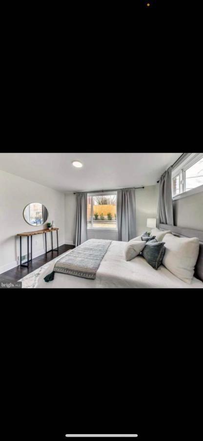Lovely 1-Bedroom Rental Unit With Free Parking Вашингтон Экстерьер фото