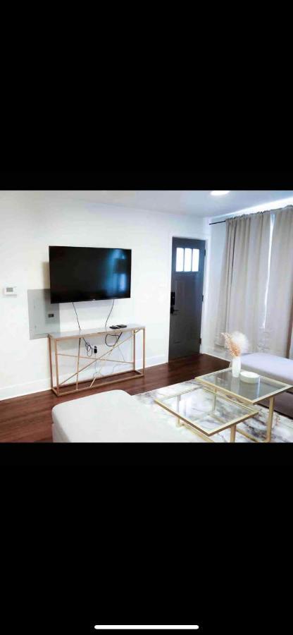 Lovely 1-Bedroom Rental Unit With Free Parking Вашингтон Экстерьер фото