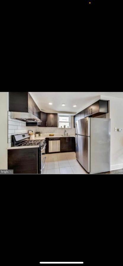 Lovely 1-Bedroom Rental Unit With Free Parking Вашингтон Экстерьер фото